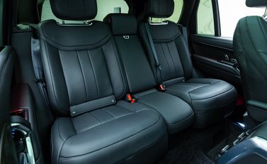 Land Rover Range Rover P530 AUTOBIOGRAPHY 17