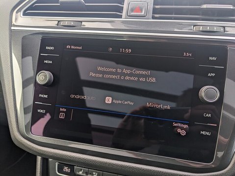 Volkswagen Tiguan R-LINE TDI BMT 4MOTION DSG 43