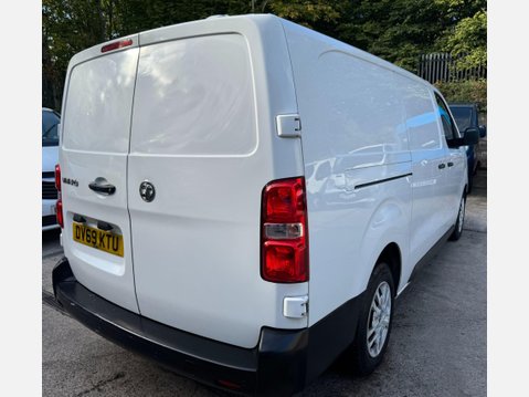 Vauxhall Vivaro 1.5 Turbo D 2900 Sportive Panel Van 6dr Diesel Manual L2 H1 Euro 6 (s/s) (1 14