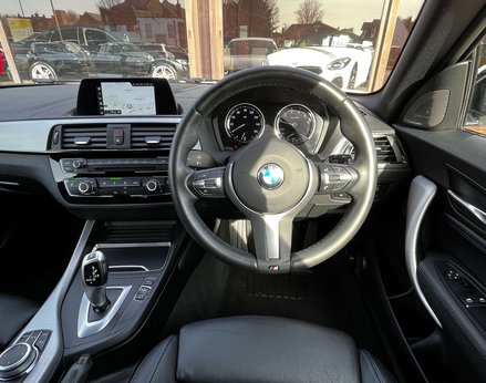 BMW 1 Series 1.5 118i M Sport Shadow Edition Auto 3dr 19