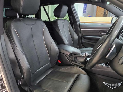BMW 3 Series 2.0 320i Sport Touring Auto xDrive Euro 6 (s/s) 5dr 74