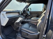 Land Rover Defender 90 D300 Hard Top X-Dynamic HSE 14