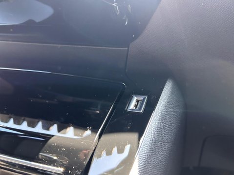 Peugeot 208 GT LINE 30