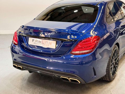 Mercedes-Benz C Class 4.0 C63 V8 BiTurbo AMG Saloon 4dr Petrol SpdS MCT Euro 6 (s/s) (476 ps) 18