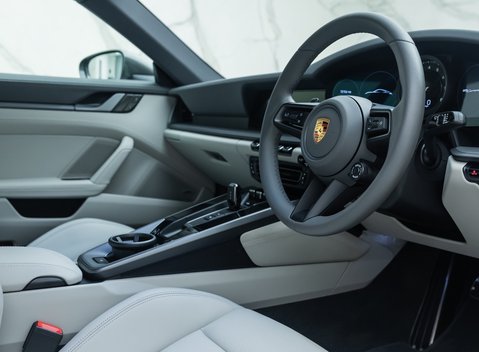 Porsche 911 Carrera S (992) 10