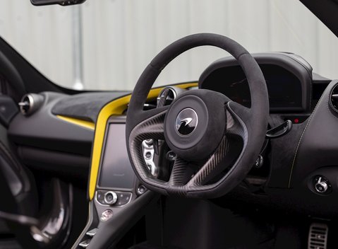 McLaren 720S Spider Performance 13