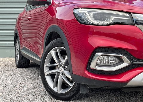 MG HS 1.5 T-GDI PHEV EXCLUSIVE 2