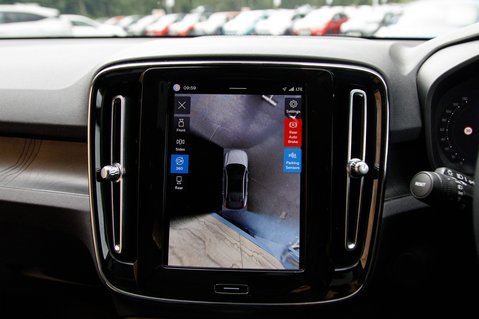 Volvo C40 RECHARGE PRO TWIN AWD 33