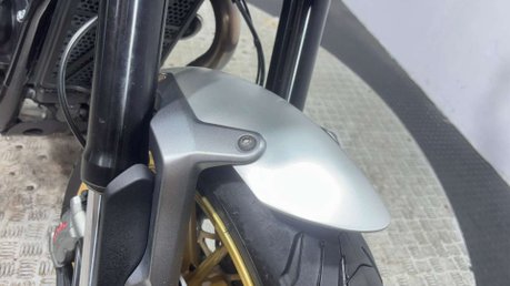 Triumph Speed Twin 2021 11K 1 OFF CUSTOM OUTSTANDING CONDITION MODERN RETRO 32