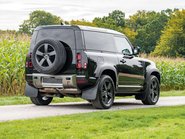 Land Rover Defender D300 X-Dynamic HSE Hard Top 4
