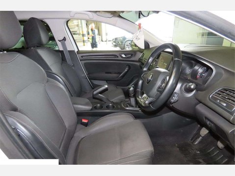 Renault Megane 1.5 Blue dCi Play Sport Tourer Euro 6 (s/s) 5dr 7