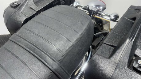 Moto Guzzi V7 750 2009 26K NEW MOT SERVICED 1 OWNER MODERN RETRO BIKE 750CC 36