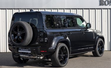 Land Rover Defender 110 V8 7