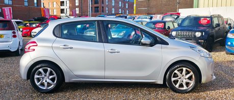 Peugeot 208 1.4 HDI..LOOK !! ONLY £20:00 R/TAX..7 SERVICE STAMPS  1
