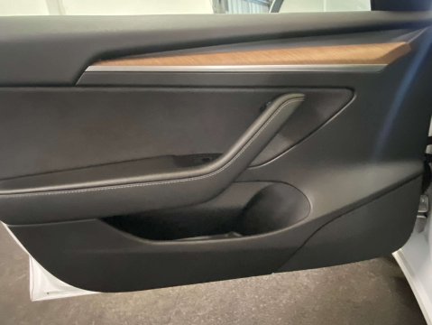 Tesla Model 3 Model 3 Long Range AWD 4WD 4dr 34