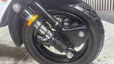 Royal Alloy GT 2019 ONLY 2K NEW MOT CUSTOM SCOOTER LEARNER LEGAL 125CC 22