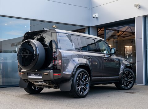 Land Rover Defender 110 OCTA 4