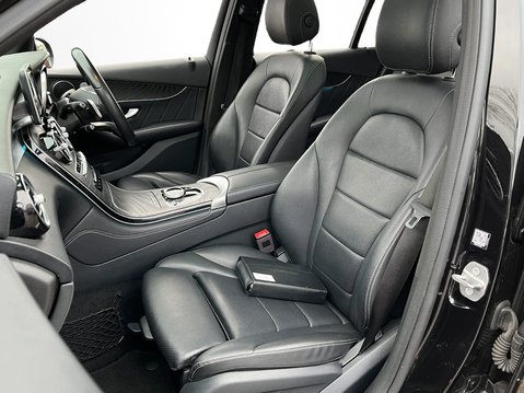 Mercedes-Benz GLC GLC 220d 4Matic AMG Night Edition 5dr 9G-Tronic 12