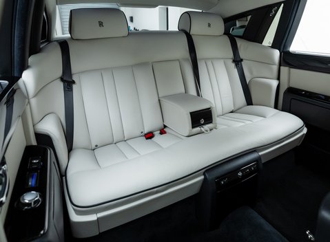 Rolls-Royce Phantom Series II 16