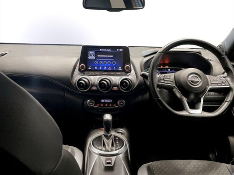 Nissan Juke 1.6 N-Connecta SUV 5dr Petrol Hybrid Auto Euro 6 (143 ps) Air Con - Alloys 19