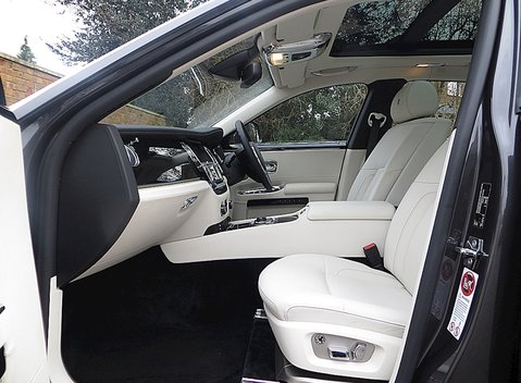 Rolls-Royce Ghost 13