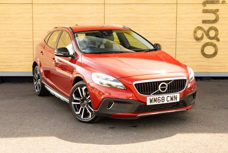 Volvo V40 T3 CROSS COUNTRY PRO