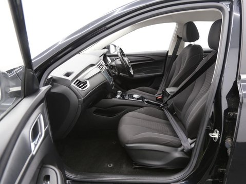 MG MG5 52.5kWh Excite Auto 5dr 22