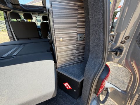 Volkswagen Transporter T6 CAMPER - VERSIONS PIONEER 4 BERTH POP TOP 25