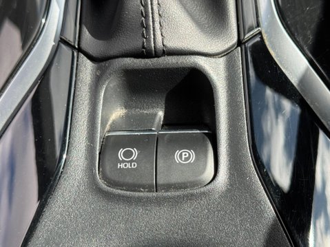 Toyota Corolla 1.8 VVT-h Excel CVT Euro 6 (s/s) 5dr 35