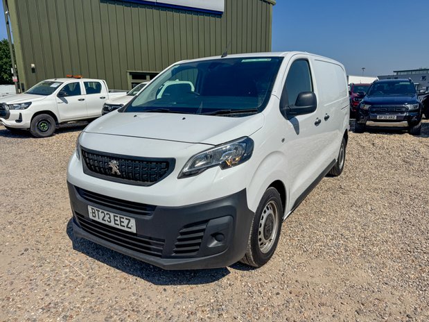 Peugeot Expert MWB L2H1 Bluehdi Professional Premium Plus Air Con Cruise SELECT 2