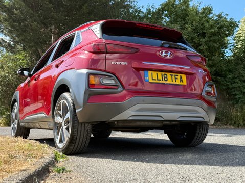 Hyundai KONA PREMIUM SE 1 OWNER 24