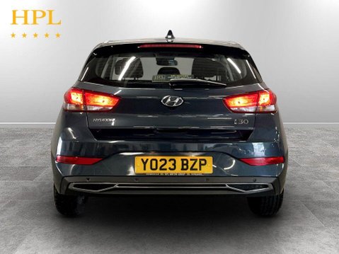 Hyundai i30 1.0 T-GDi MHEV SE Connect Hatchback 5dr Petrol Hybrid DCT Euro 6 (s/s) (120 6