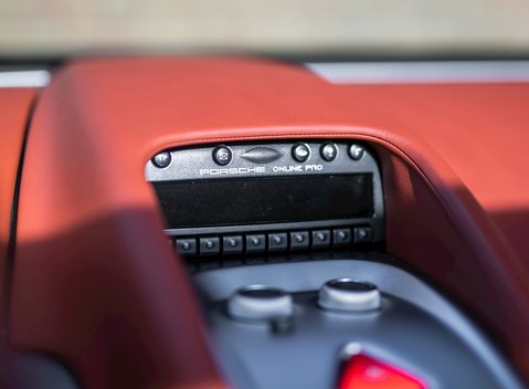 Porsche Carrera GT 18