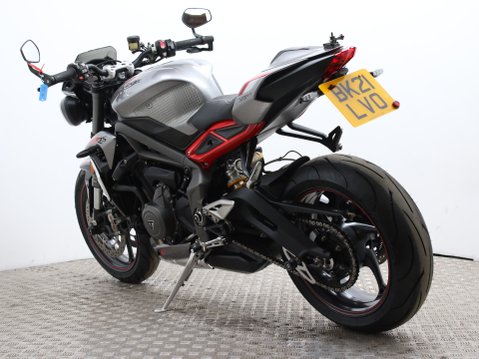 Triumph Street Triple 765 STREET TRIPLE RS 6