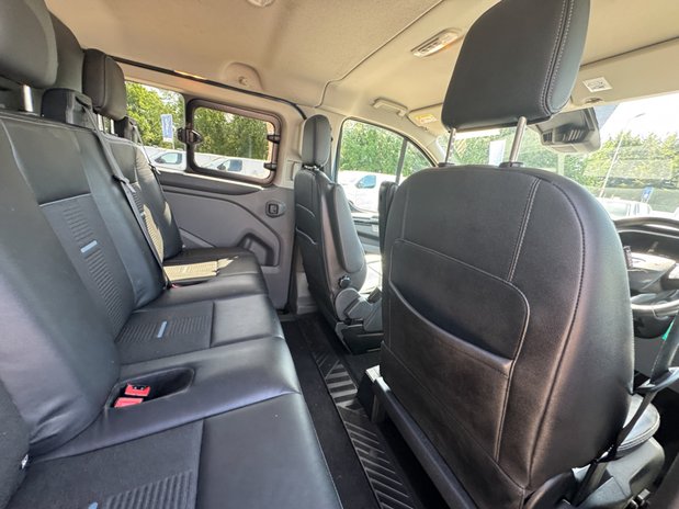 Ford Transit Custom Crew Cab AUTO SWB L1H1 320 Active Air Con Alloys Nav Sensors EURO 6 NO VAT 17