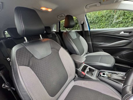 Vauxhall Grandland X 1.2 Grandland X Sport Nav T S/S Auto 5dr 30