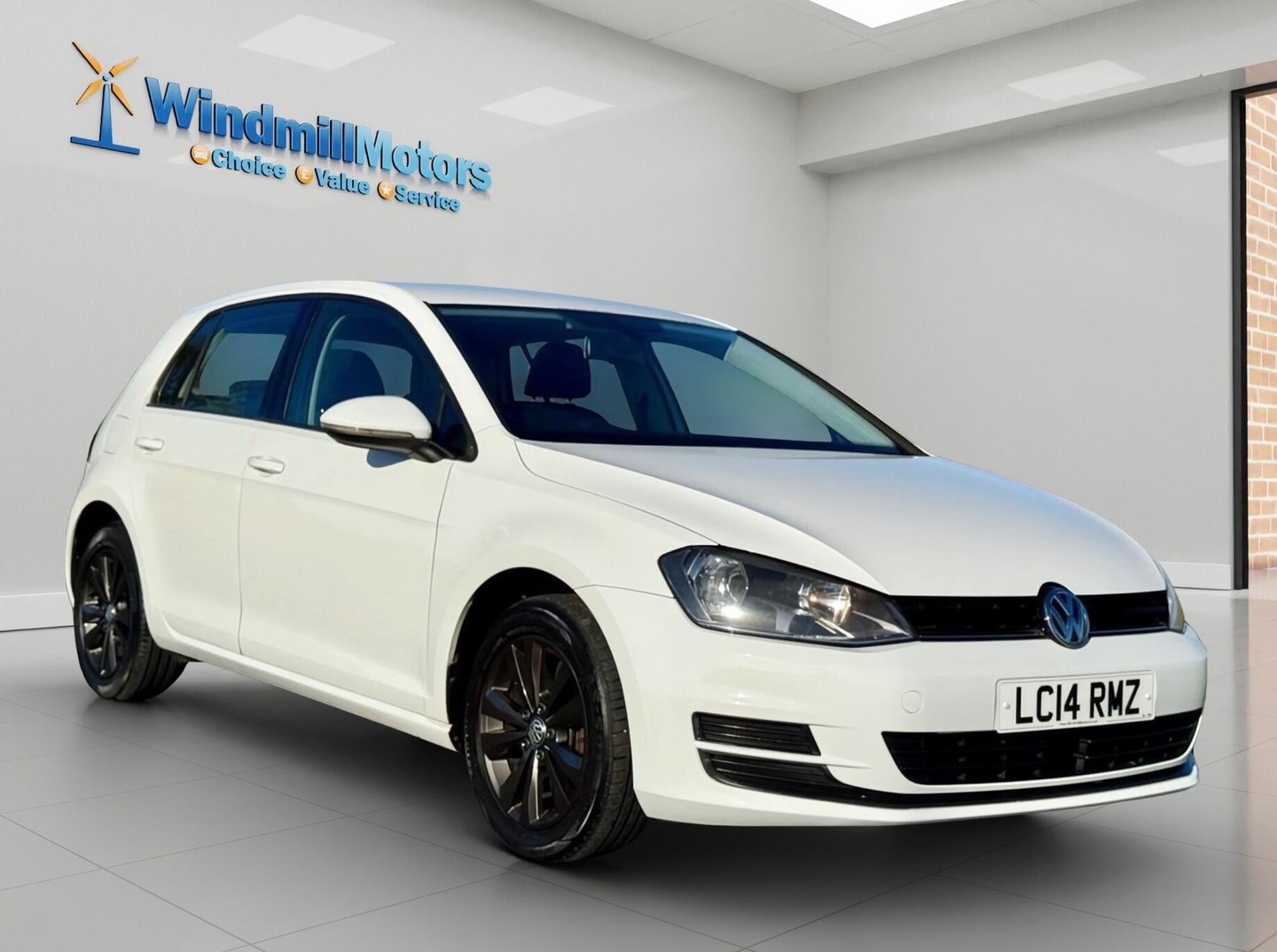 2014 Volkswagen Golf — image 1