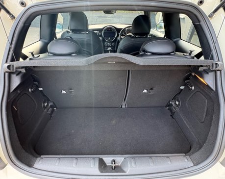 Mini Hatch Cooper 1.5 Petrol Automatic Chili Media XL 3 door- SAT NAV - LEATHER 8