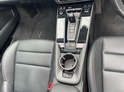 Porsche 911 3.0T 992 Carrera 4S PDK 4WD Euro 6 (s/s) 2dr 12