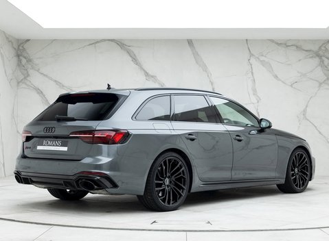 Audi RS4 Avant Carbon Black 7