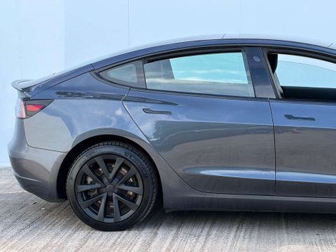 Tesla Model 3 Model 3 Long Range AWD 4WD 4dr 9