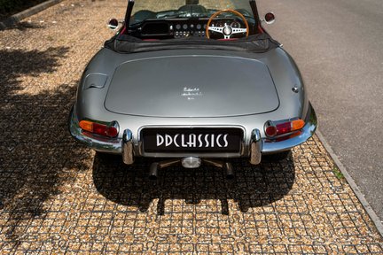 Jaguar E-Type 4.2 Roadster Series 1½ 17