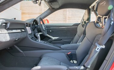 Porsche 911 (991) GT2 RS 13