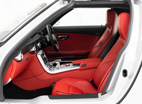 Mercedes-Benz SLS AMG 13