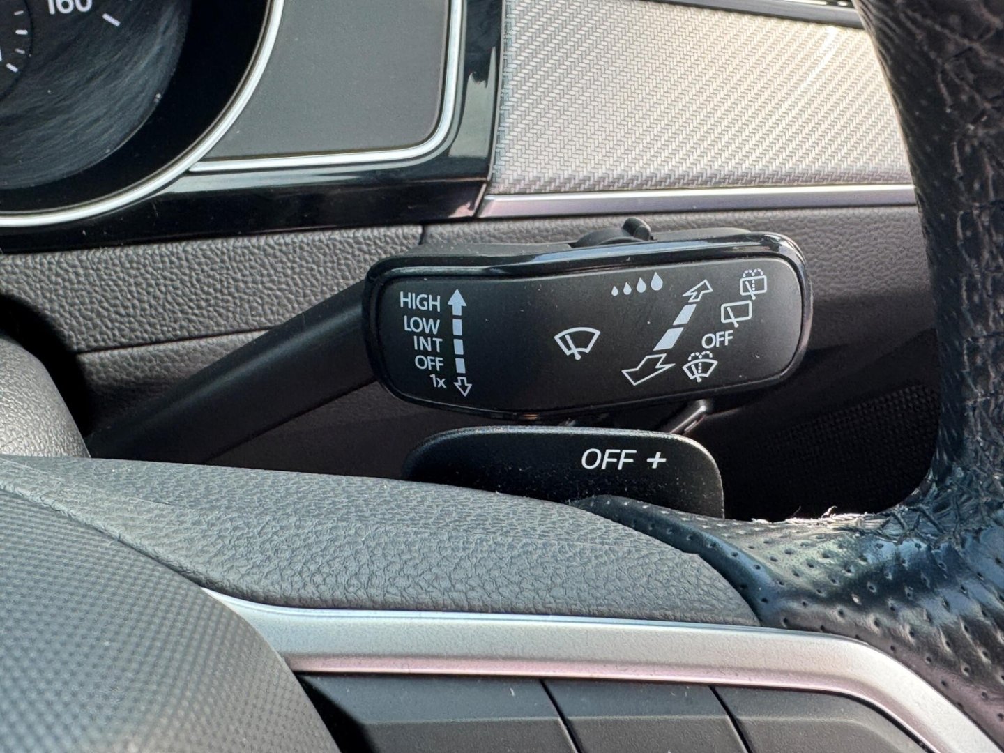 2023 Volkswagen Passat — image 32