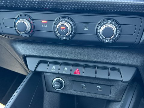 Audi A1 SPORTBACK TFSI TECHNIK 33