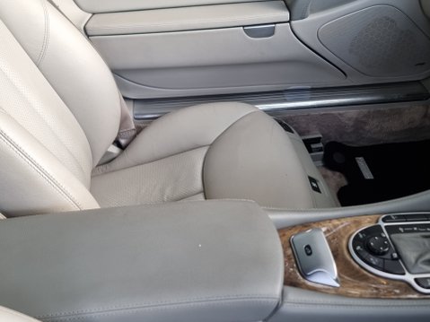 Mercedes-Benz SL Series SL350 34