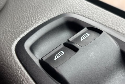 Ford Transit 350 Drw L4 130 ps Single Cab Dropside Truck 30