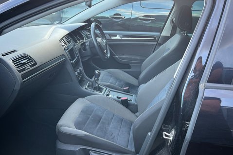 Volkswagen Golf GT EDITION TSI ACT BMT -£20 ROAD TAX - PANORAMIC SUNROOF 3