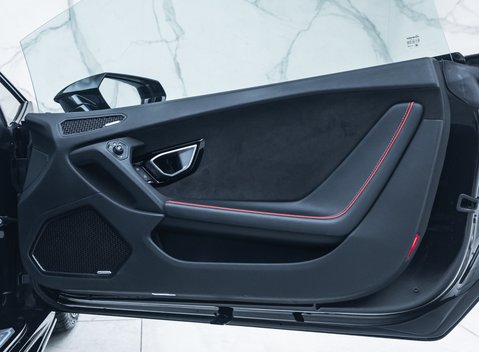 Lamborghini Huracan LP640-4 EVO 29